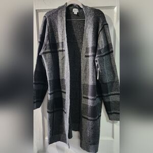 NWT Women's XL Black and Grey Old Navy sweater